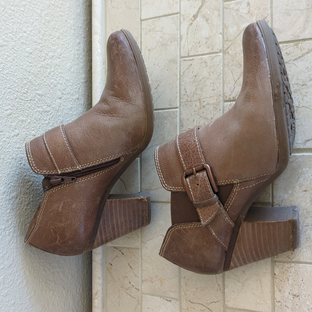 Soft Ankle Boots - Picture 2 of 7